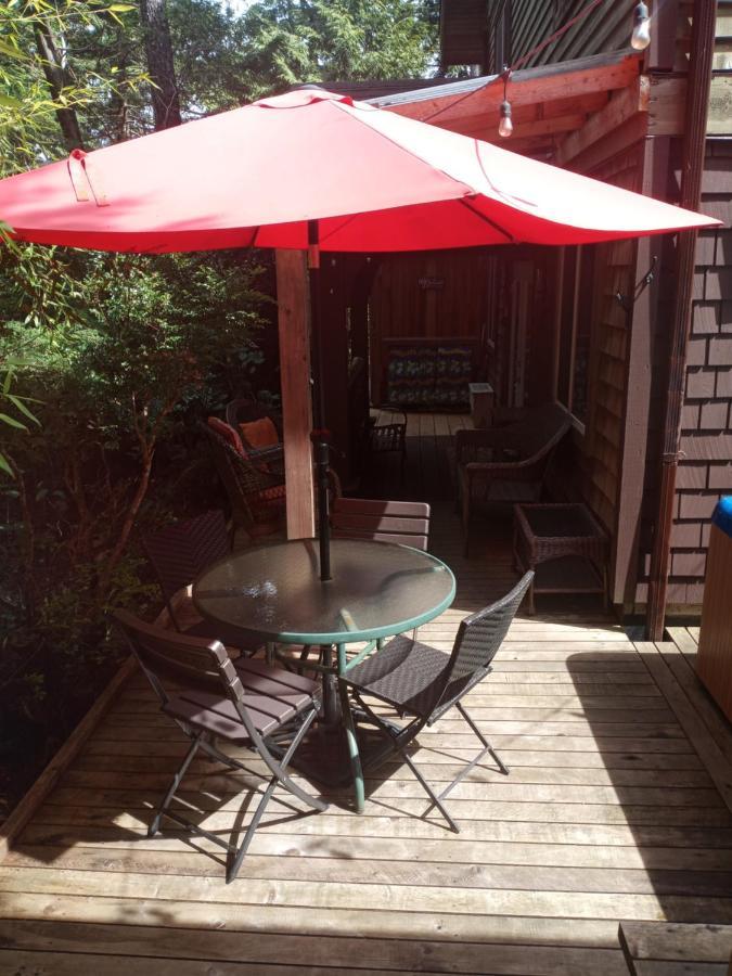 Forest Sweet Retreat Hot Tub & Wood Fired Sauna Ucluelet Εξωτερικό φωτογραφία